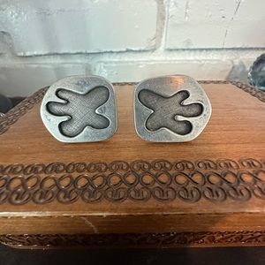Rare find ! Anthropomorphic atomic silver cufflinks